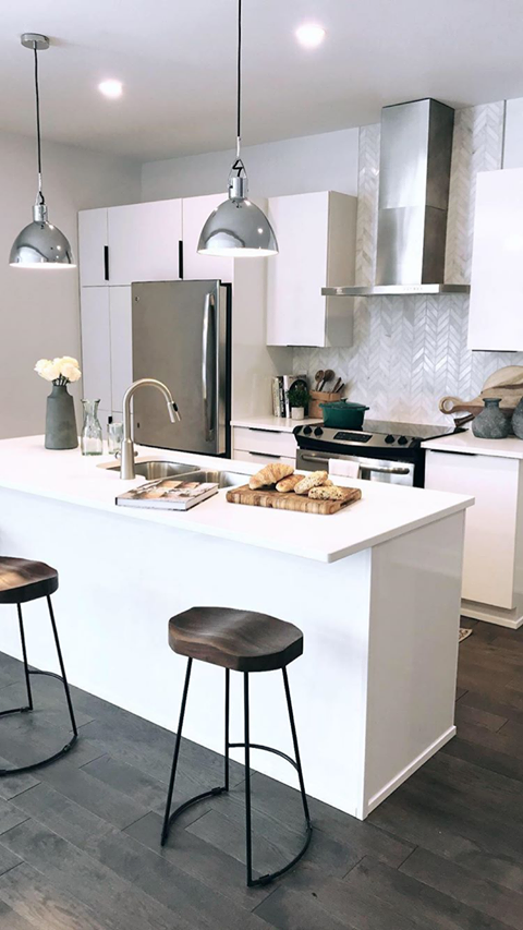 Emerald Tile & Marble | 2878 Sheffield Rd, Ottawa, ON K1B 3V9, Canada | Phone: (613) 738-7841