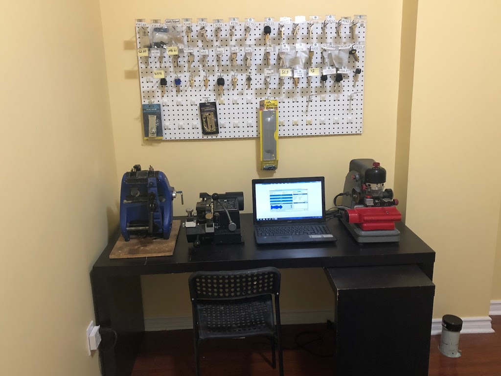 Direct Locksmith Brampton | 2-33 Seachart Pl, Brampton, ON L6P 3A3, Canada | Phone: (289) 298-0357