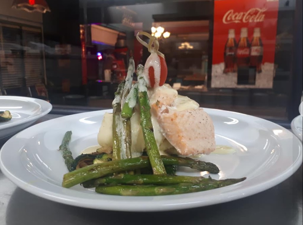 Restaurant Route 66 | 634 Main St, Shediac, NB E4P 2H3, Canada | Phone: (506) 233-0155