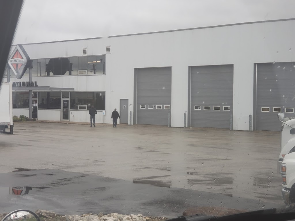 Lewis Motor Sales Inc. | 40 S Service Rd, Collingwood, ON L9Y 5A7, Canada | Phone: (705) 445-2634