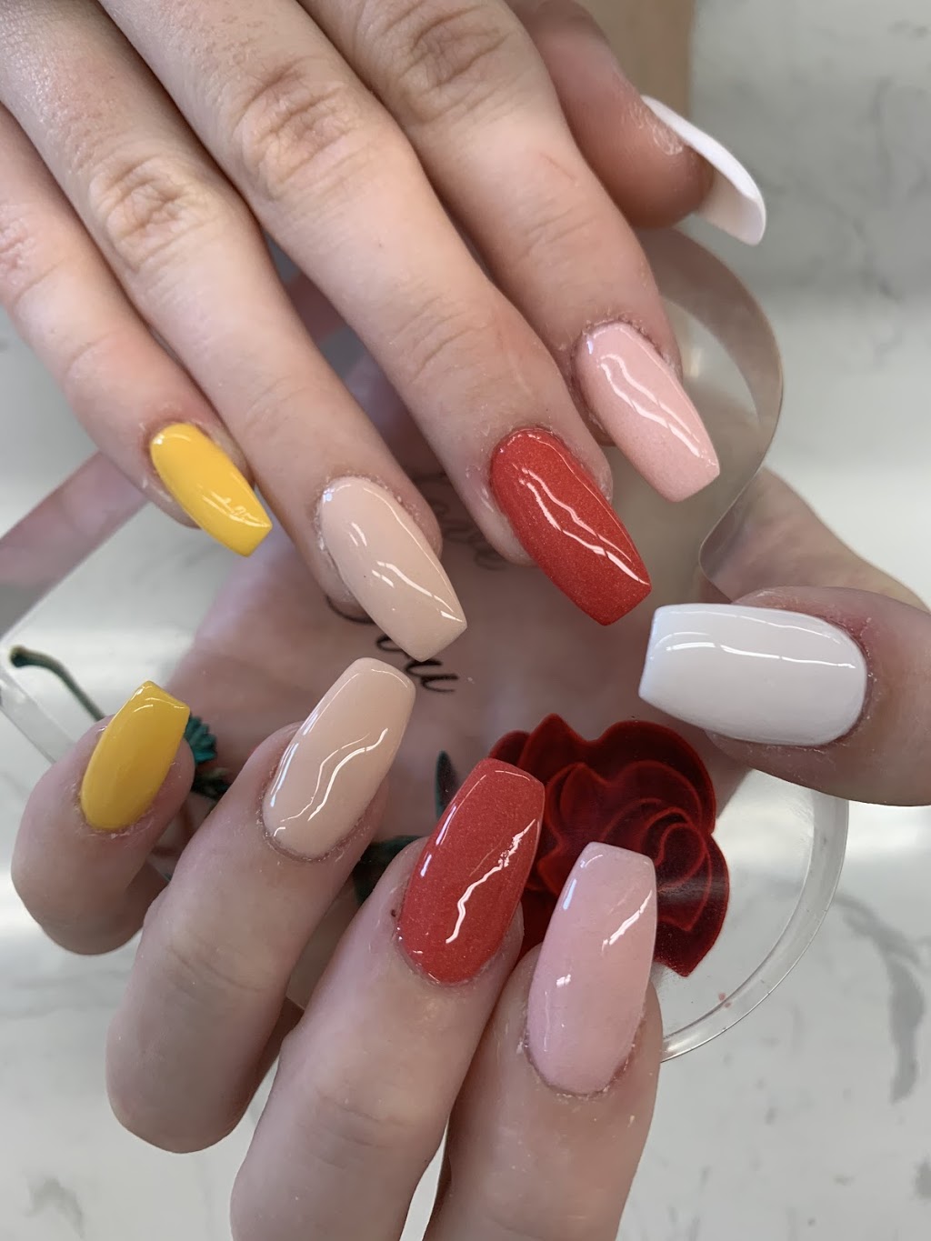 Queen Nails | 444 Dundas St W, Belleville, ON K8P 1B7, Canada | Phone: (613) 969-2213