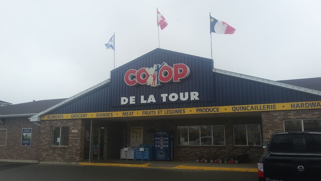 De La Tour Co-Op | 1651 NS-335, Lower West Pubnico, NS B0W 2C0, Canada | Phone: (902) 762-2315