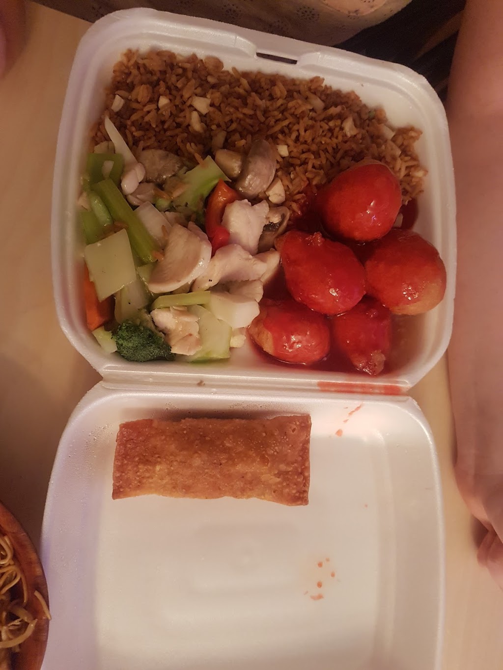 Hung Fatt Chinese Restaurant | 2108 Montreal Rd, Gloucester, ON K1J 6M8, Canada | Phone: (613) 745-9894