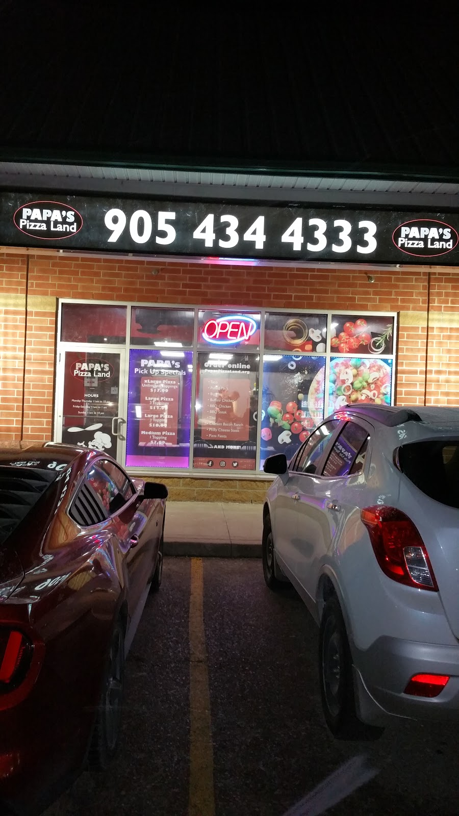 Papas Pizza Land | 680 Hortop St, Oshawa, ON L1G 4N6, Canada | Phone: (289) 222-5555