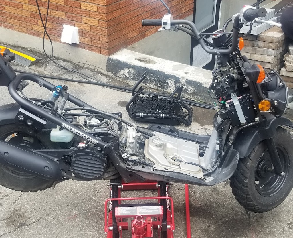 Mini Moteur Lavallee | 1004 Rue-Notre-Dame-de-Grâces, Longueuil, QC J4J 3E8, Canada | Phone: (438) 345-9628