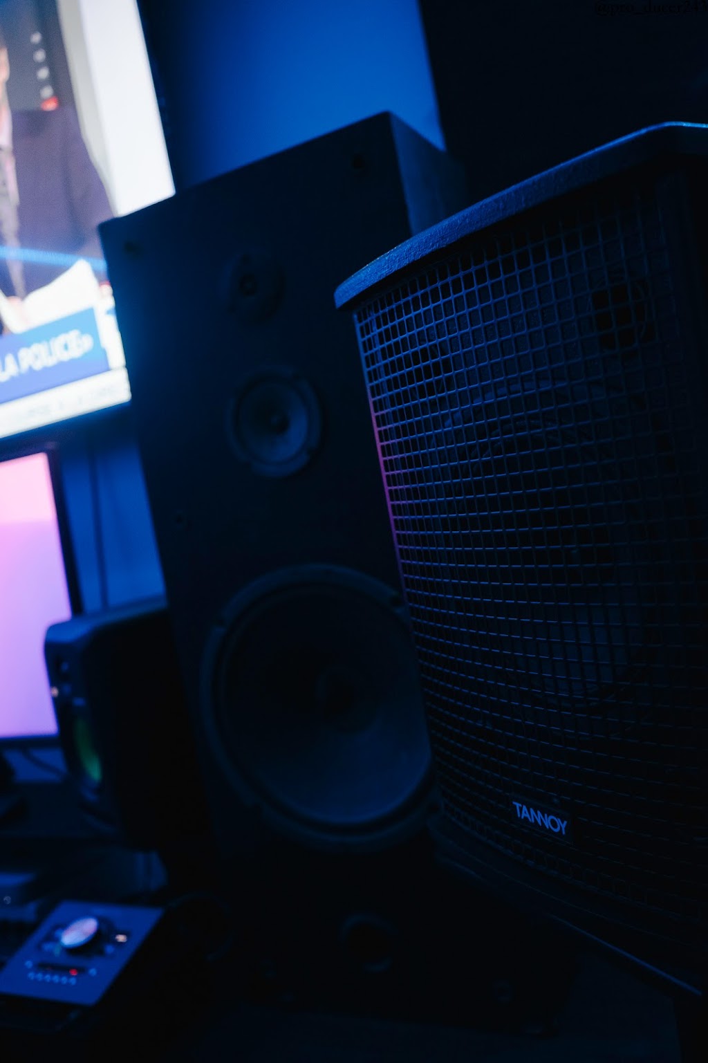 lesstudiosSANDMAN | 1900 Av. du Cheminot, Québec, QC G1E 3G4, Canada | Phone: (581) 443-7701
