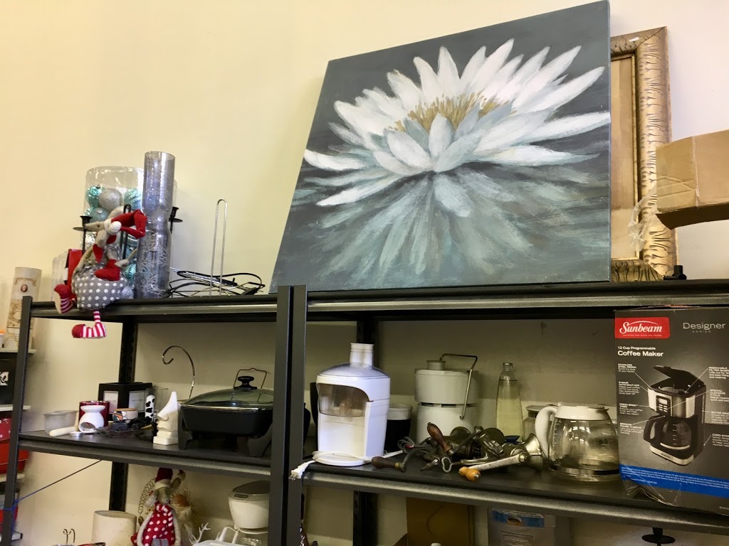 Value shoppe | 1738 E Hastings St, Vancouver, BC V5L 1S9, Canada | Phone: (604) 873-1320
