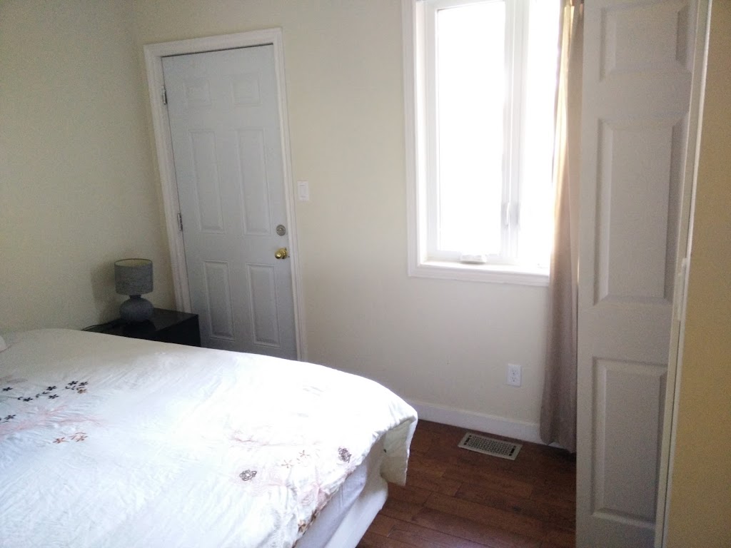 A Voyageurs Guest House | 95 Arlington Ave, Ottawa, ON K1R 5S4, Canada | Phone: (613) 238-6445