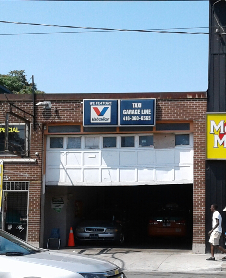 Taxi Garage Line | Parliament St, Toronto, ON M5A 3A4, Canada | Phone: (416) 360-6565
