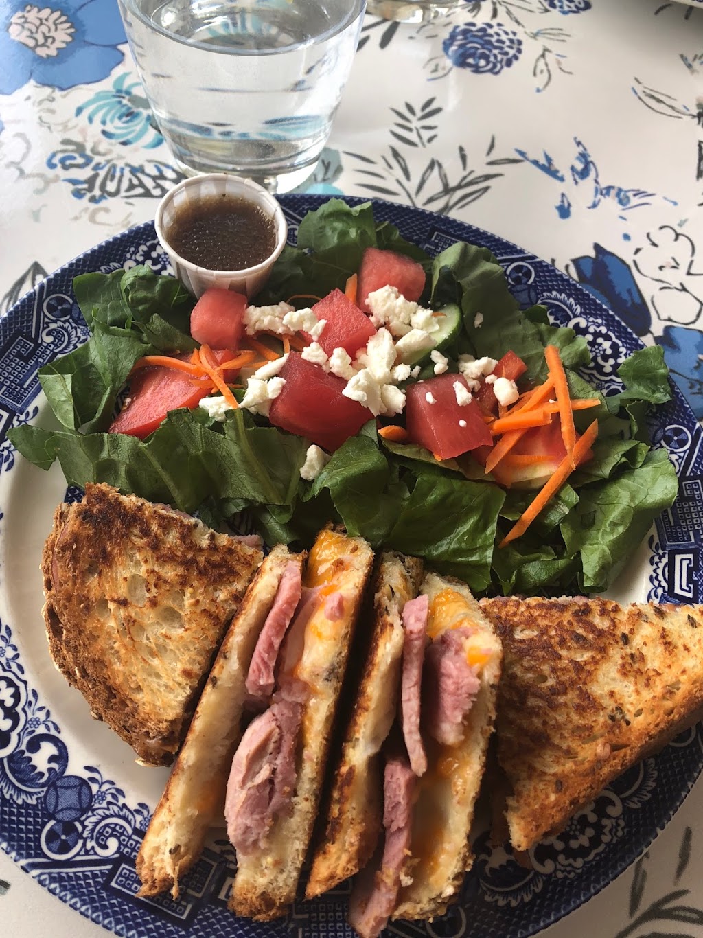 Blue Willow Tea Shop | 900 Bay St, Gravenhurst, ON P1P 1Z9, Canada | Phone: (705) 687-2597