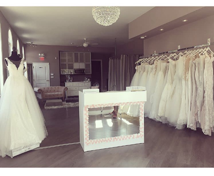 Elite Bridal | 569 Lakeshore Rd E, Mississauga, ON L5G 0A8, Canada | Phone: (905) 783-9225