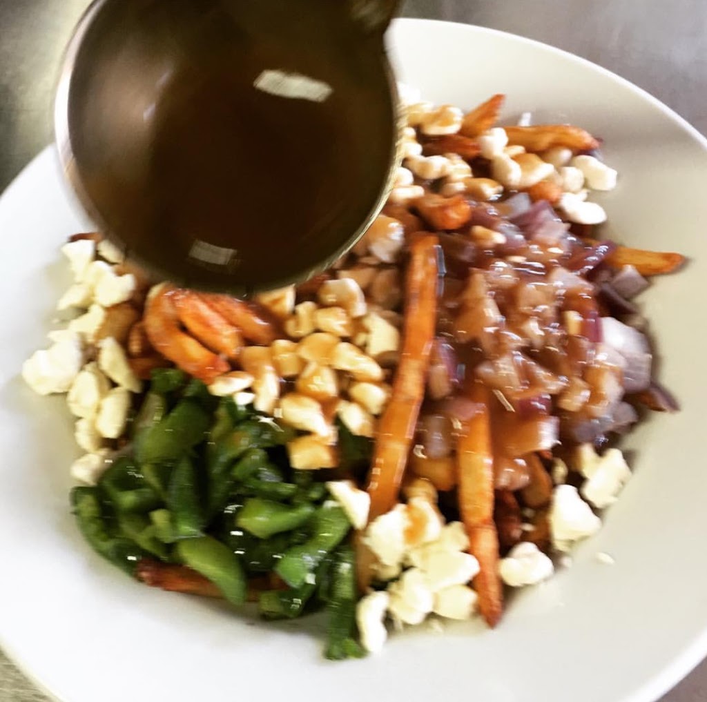 Milano Pizzeria | 44 Seneca St, Ottawa, ON K1S 4X3, Canada | Phone: (613) 730-6800