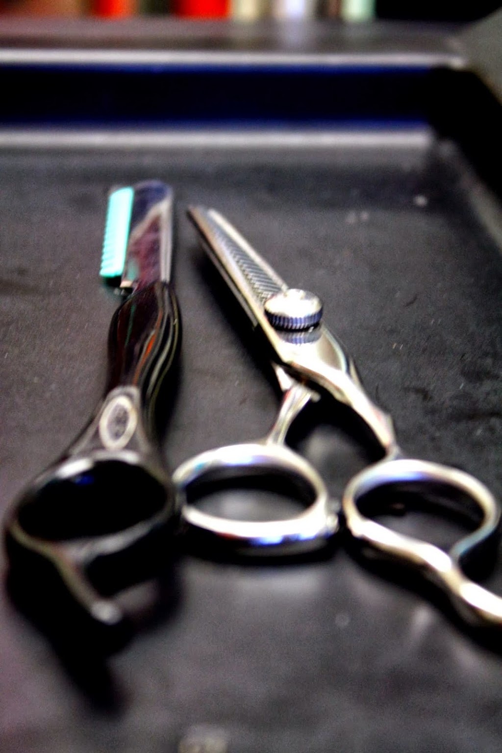 Artizan Hair Studio | 19610 64 Ave, Langley City, BC V2Y 1H3, Canada | Phone: (604) 530-6621