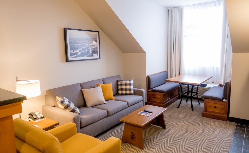 Lodge de la Montagne | 140 Chemin au Pied de la Montagne, Mont-Tremblant, QC J8E 3M2, Canada | Phone: (819) 681-4466