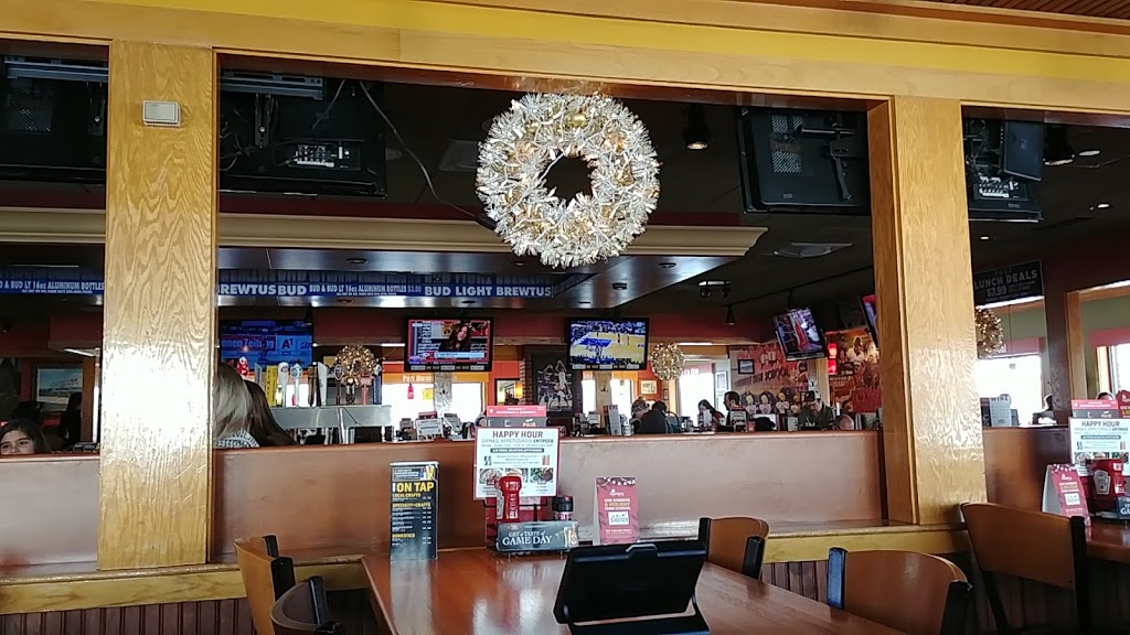 Applebees Grill + Bar | 3700 Pine Grove Ave, Port Huron, MI 48060, USA | Phone: (810) 984-5682