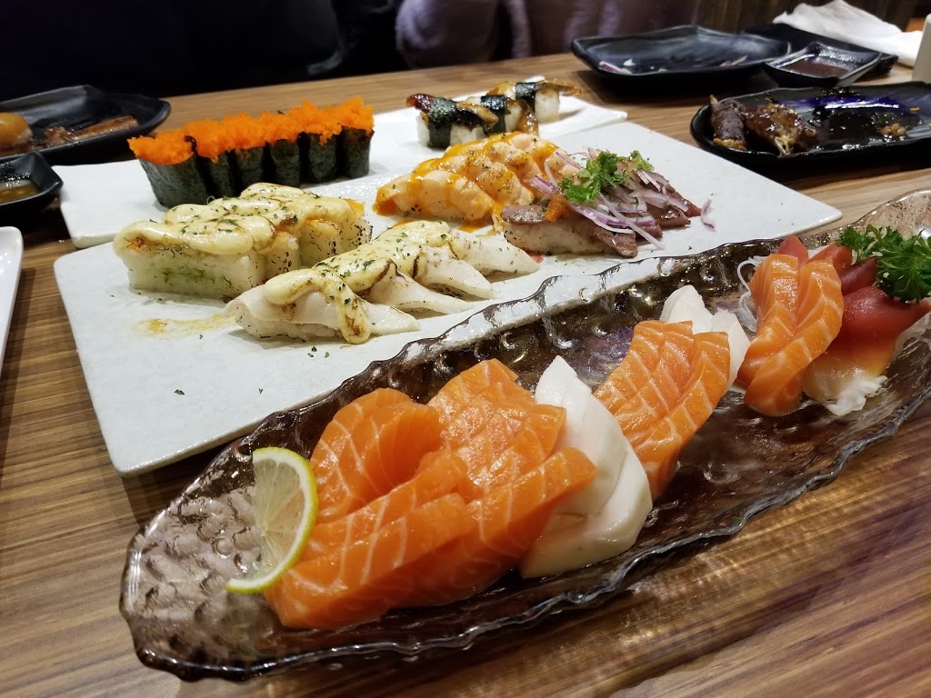 Kuu Sushi | 1020 Centre St, Thornhill, ON L4J 3M8, Canada | Phone: (905) 886-9999