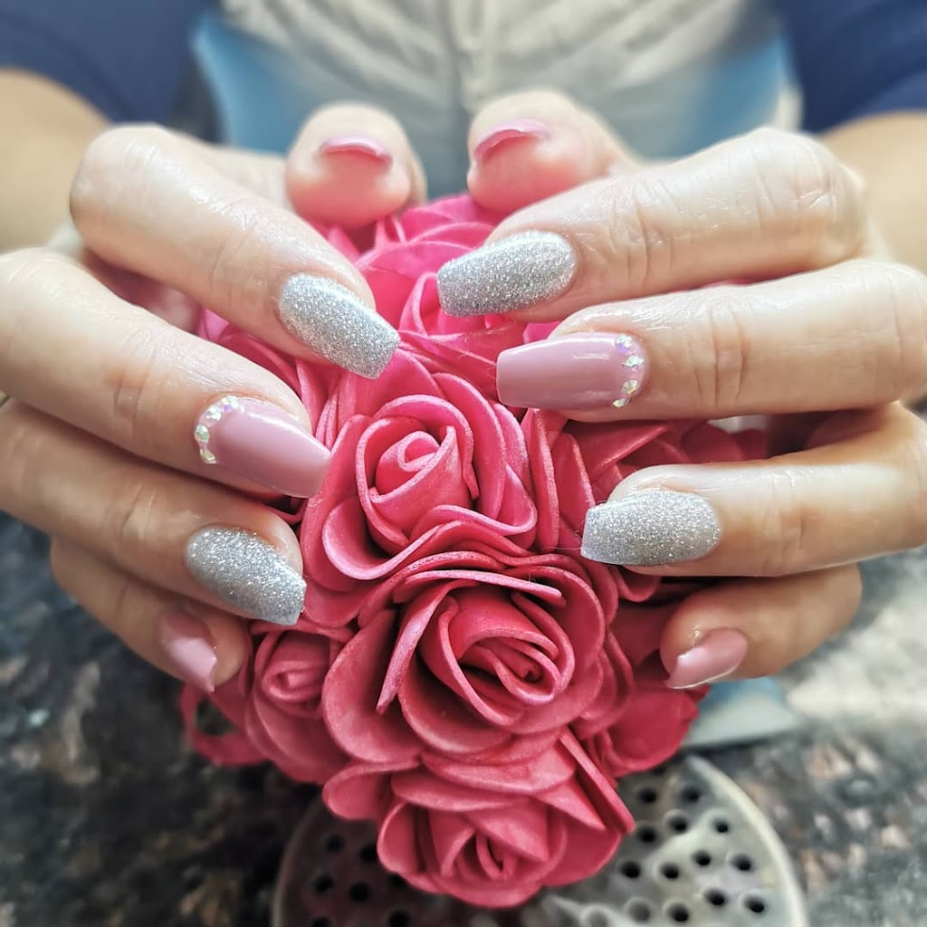 Pretty Looks Nails And Spa | 710 Centre St SE #7a, High River, AB T1V, Canada | Phone: (403) 649-6829