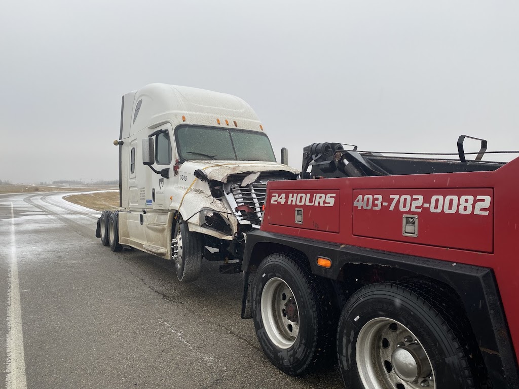 Calgary Heavy Towing INC | 8625 68 St SE, Calgary, AB T2C 2R6, Canada | Phone: (403) 702-0082