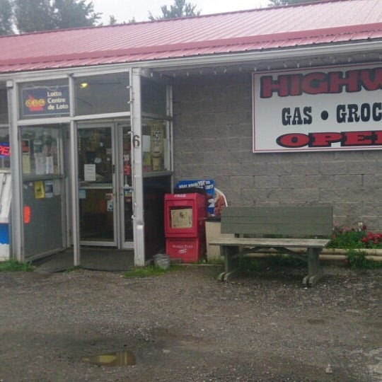 Highway Variety Plus | convenience store | 6 Algoma St, Spanish, ON P0P 2A0, Canada | 7058442577 OR +1 705-844-2577