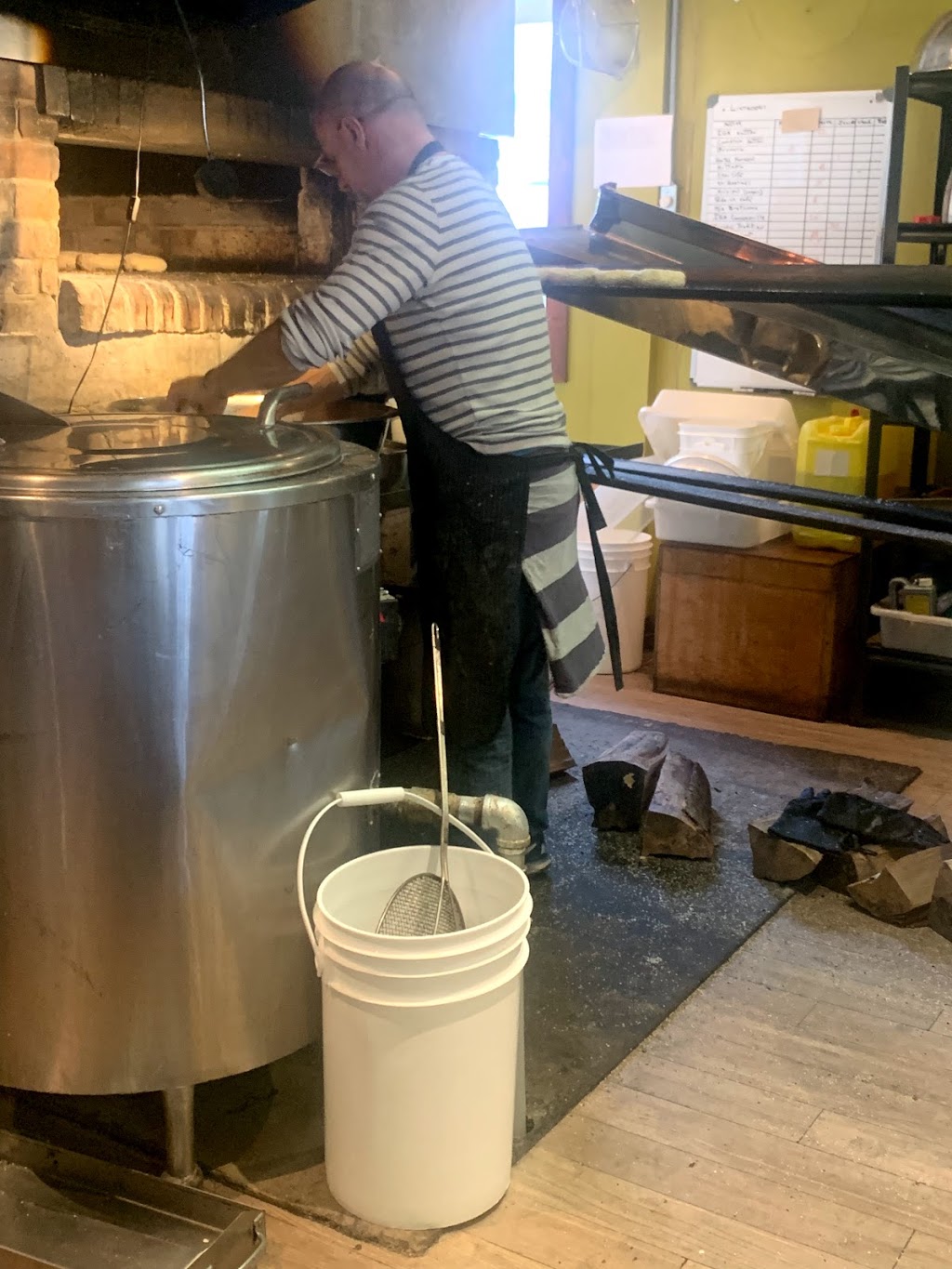 Bagels Round Top | 1 Principale Sud, Sutton, QC J0E 2K0, Canada | Phone: (450) 522-4518