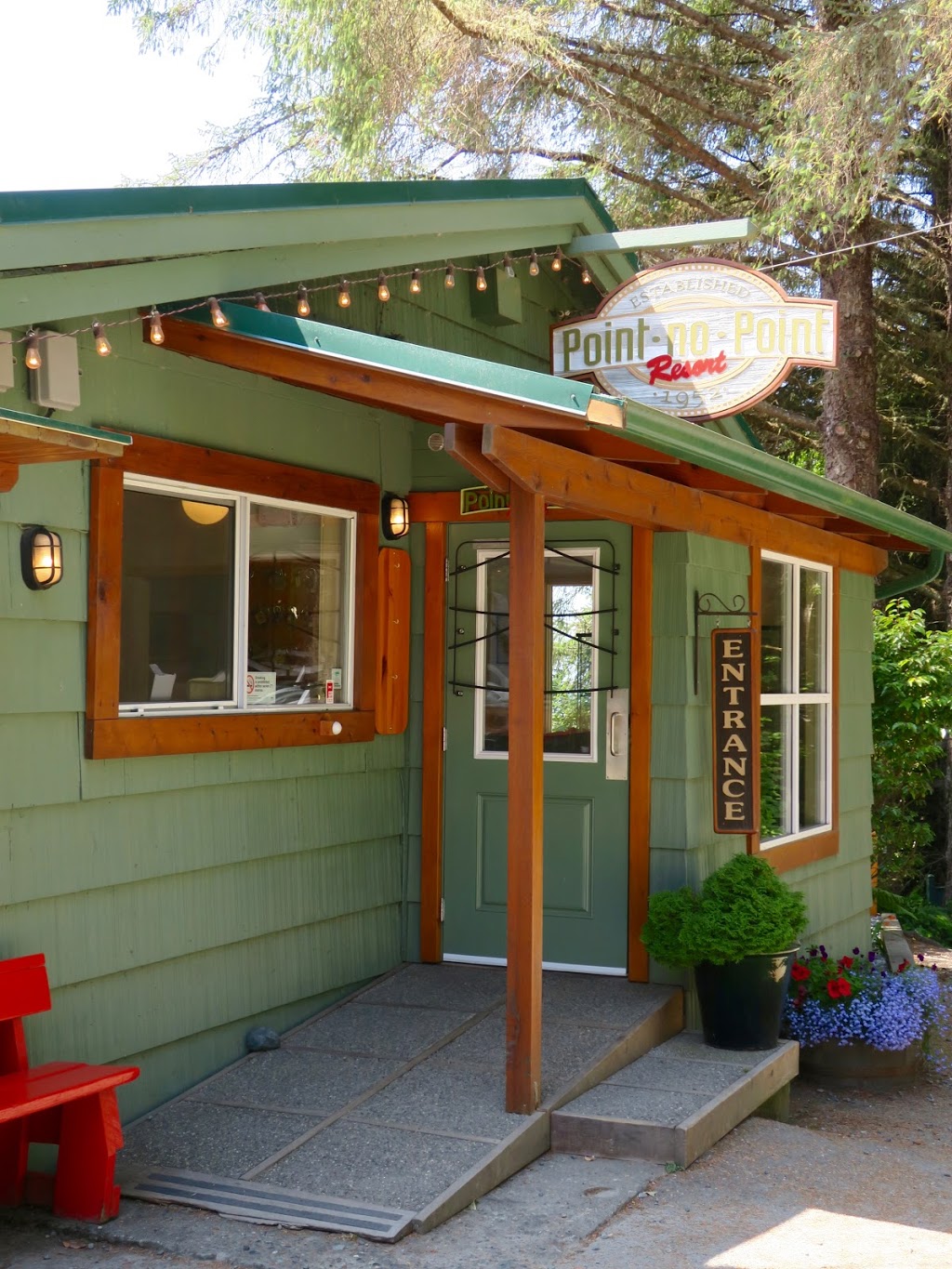 Point No Point Resort | 10829 W Coast Rd, Shirley, BC V9Z 1G9, Canada | Phone: (250) 646-2020