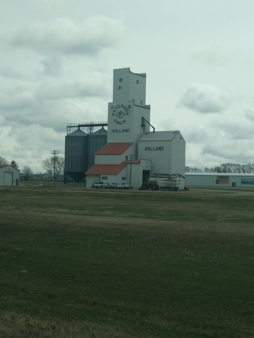 Paterson Grain | 98 N S Railway Ave, Holland, MB R0G 0X0, Canada | Phone: (204) 526-2240