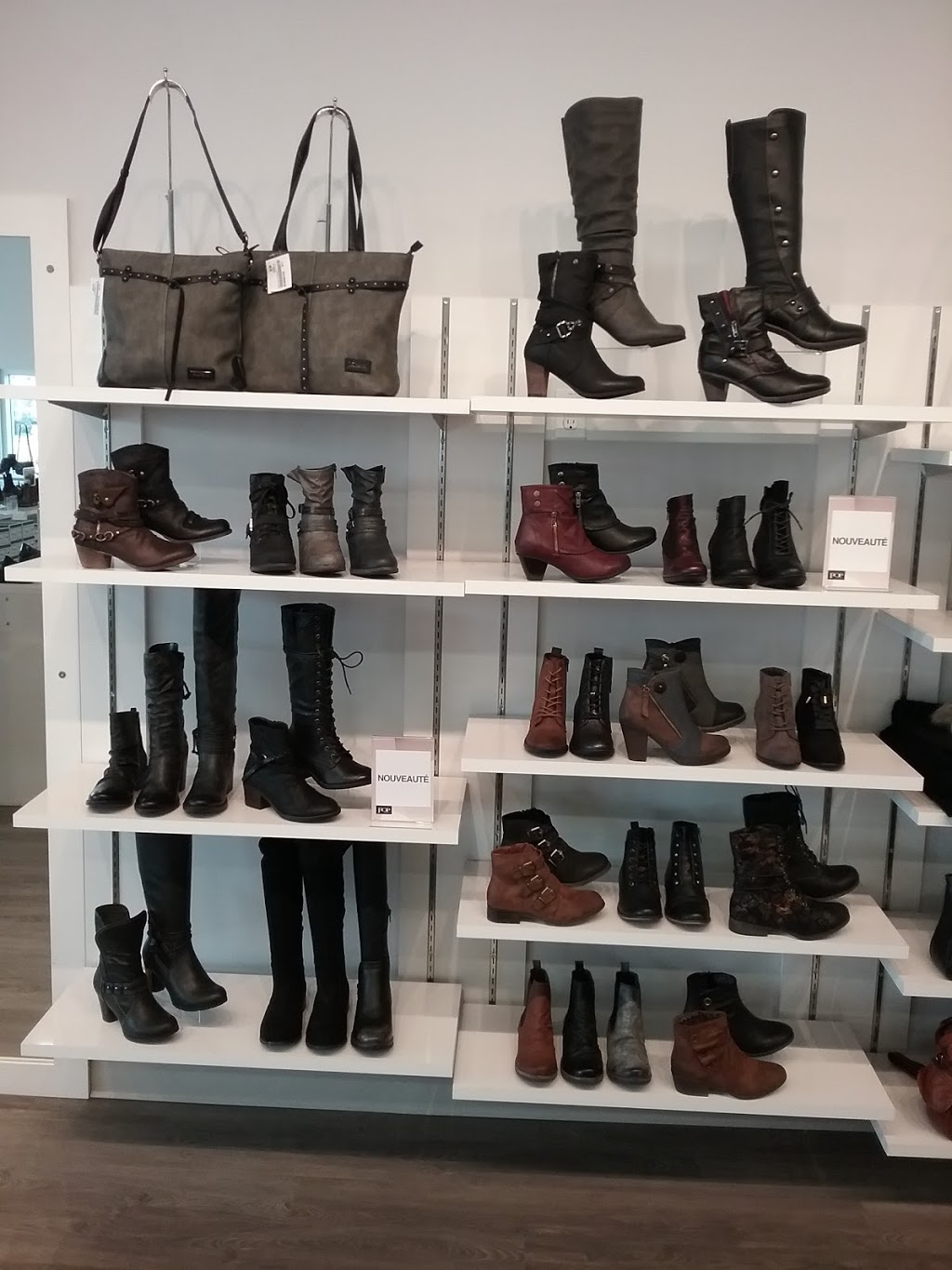 Chaussures Pop | 124 Rue Baby, Joliette, QC J6E 2V5, Canada | Phone: (579) 636-3660