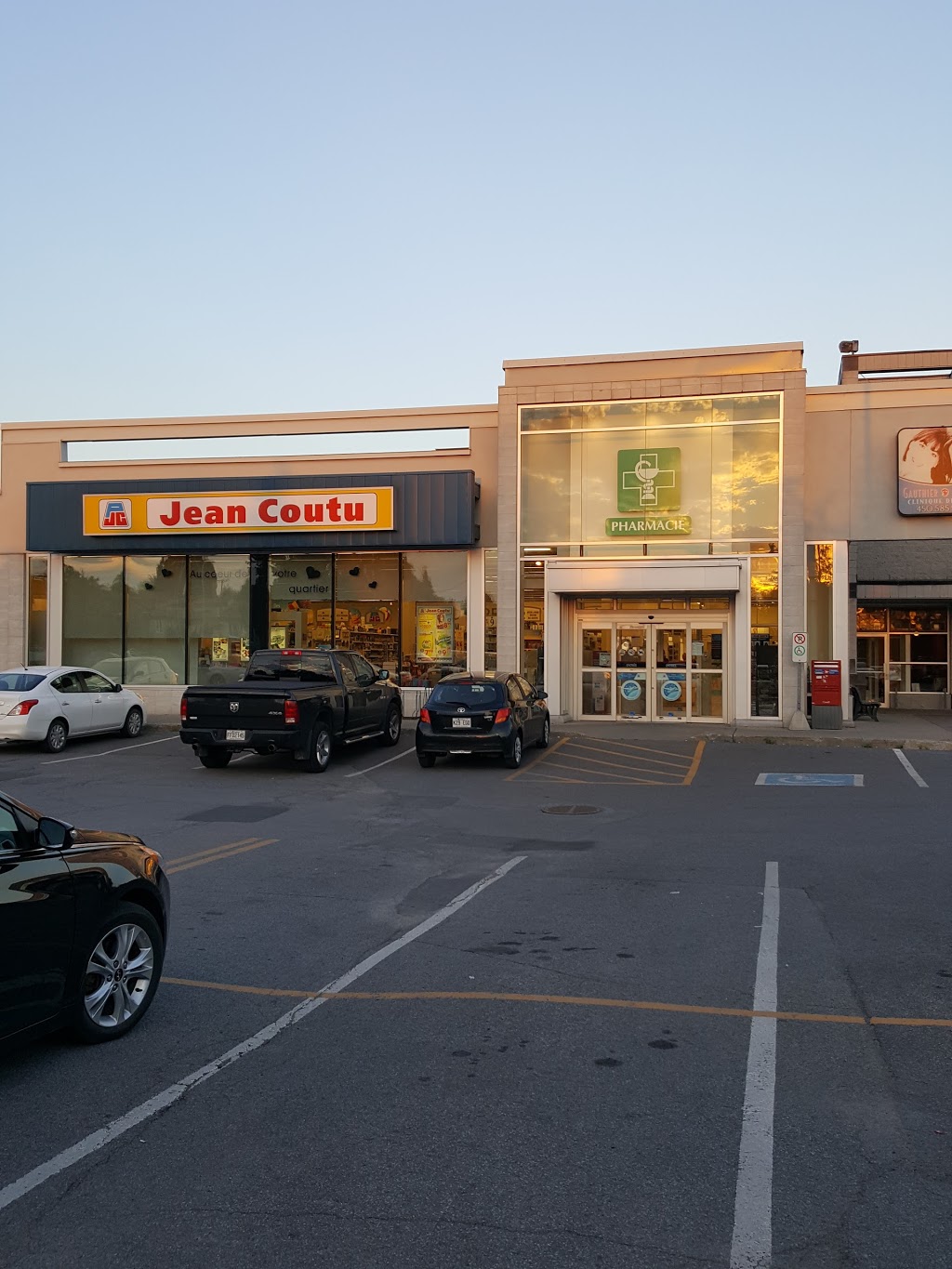 PJC Jean Coutu | health | 910 Boulevard Iberville, Repentigny, QC J5Y 2P9, Canada | 4505857725 OR +1 450-585-7725