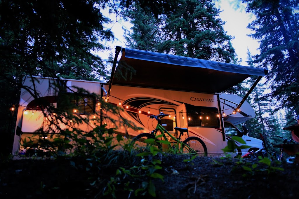 Yongyi RV rentals | 19 Somerglen Pl SW, Calgary, AB T2Y 3L5, Canada | Phone: (403) 918-6885