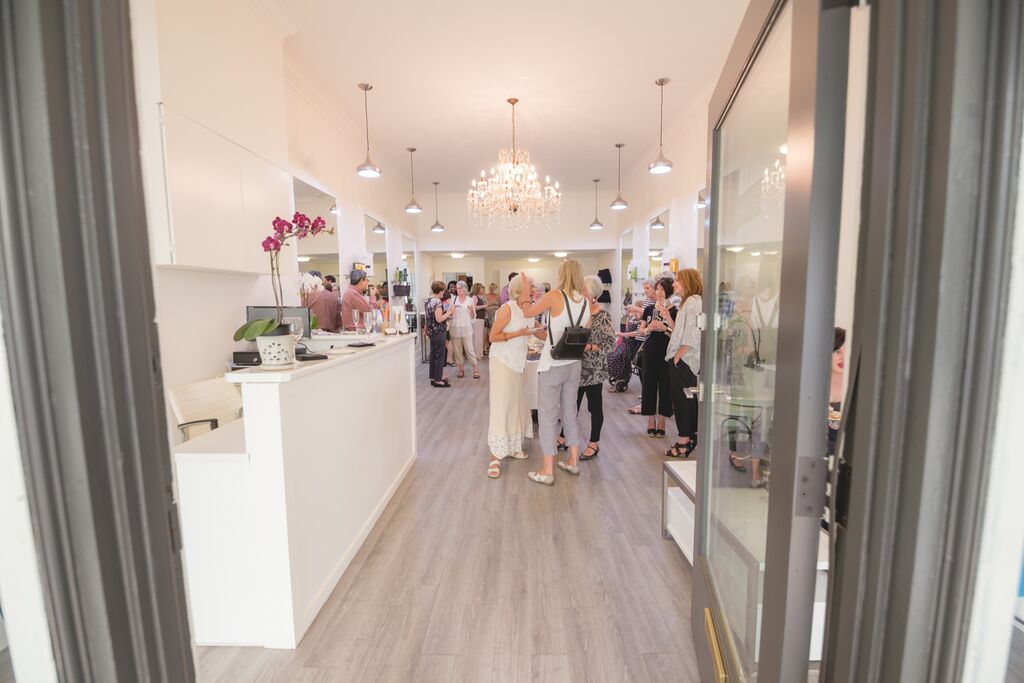 Kande Global Hair Couturiere | 2004 Oak Bay Ave, Victoria, BC V8R 1E4, Canada | Phone: (250) 590-7317