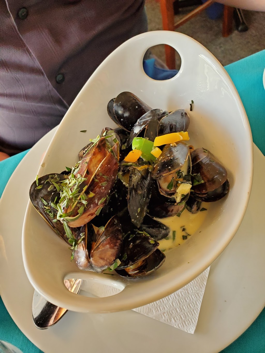 The Blue Heron Inn | 5521 Delta Rd, Sechelt, BC V0N 3A0, Canada | Phone: (604) 885-3847