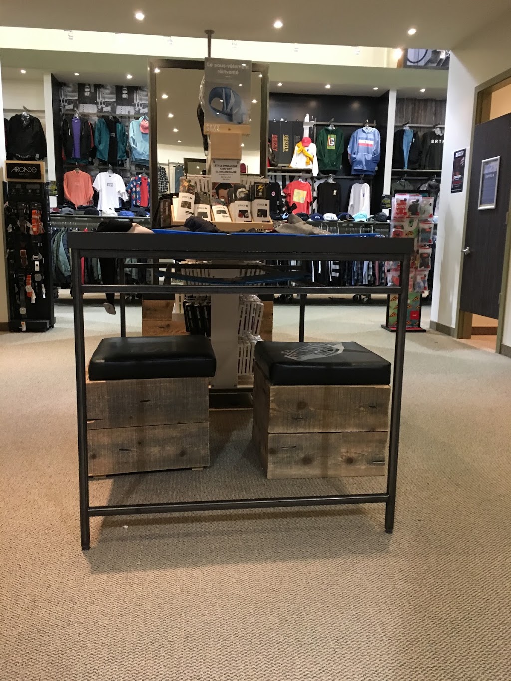Empire Québec | 4500 Boulevard des Gradins, Québec, QC G2J 1A6, Canada | Phone: (418) 622-2226