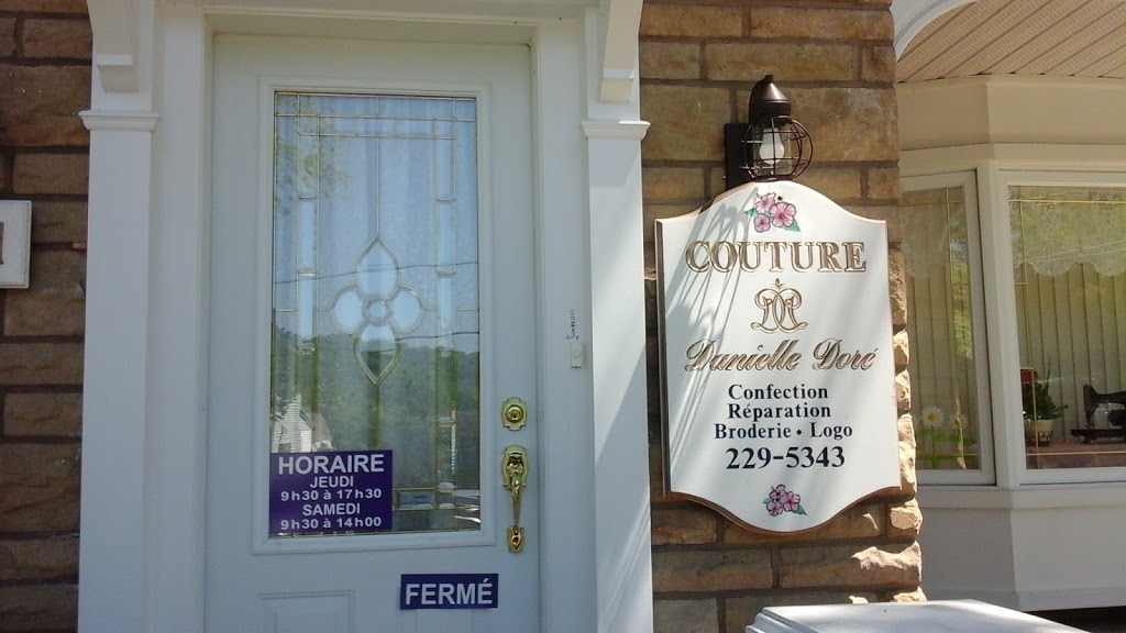 Couture Danielle Dore | 1061 Rue Beauchamp, Sainte-Adèle, QC J8B 2R6, Canada | Phone: (450) 229-5343