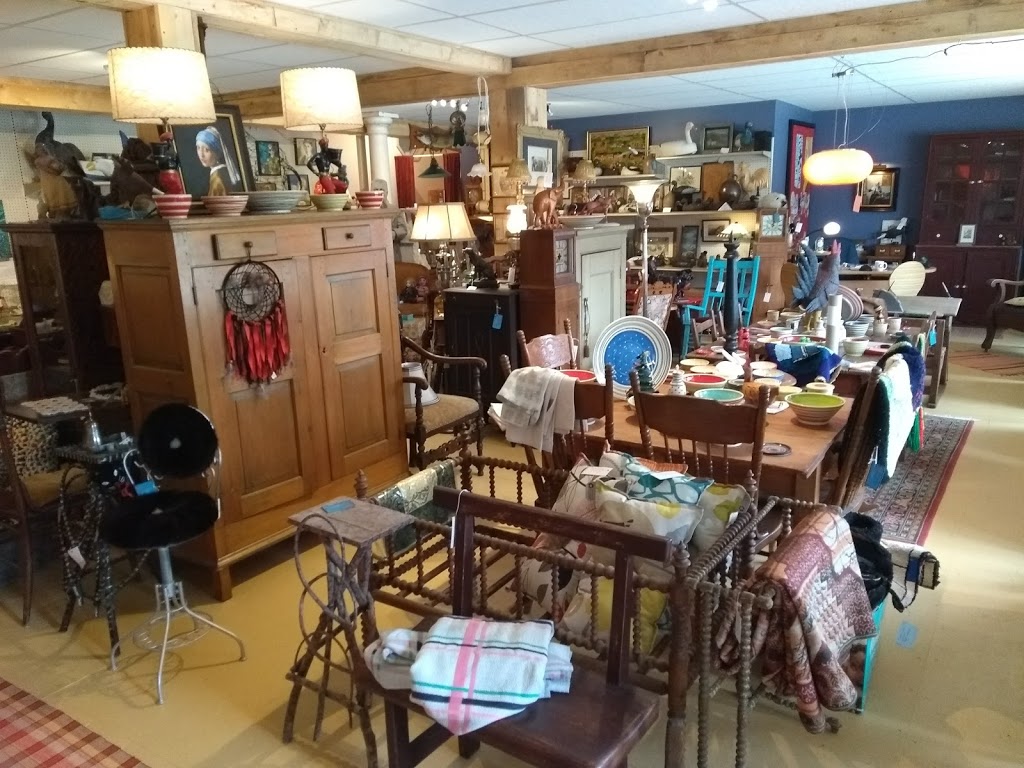 Denis Lavallée, antiquaire & galeriste | 2843 Chemin Royal, Sainte-Famille, QC G0A 3P0, Canada | Phone: (819) 268-8787