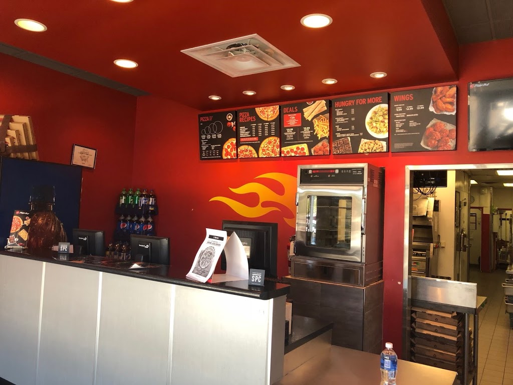 Pizza Hut | 1440 52 St NE, Calgary, AB T2A 4T8, Canada | Phone: (403) 310-1010