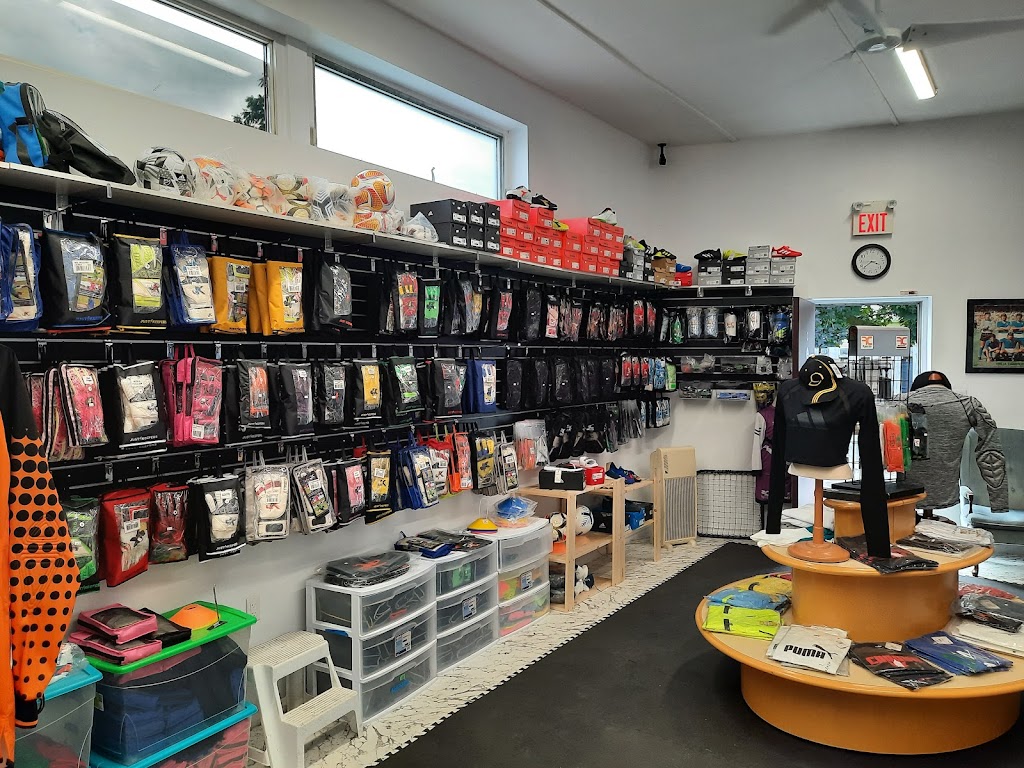 FC Sports Soocer-Goalkeeper Gloves Canada | 651 Chamberlain St Unit #3, Peterborough, ON K9J 4L9, Canada | Phone: (705) 741-4236