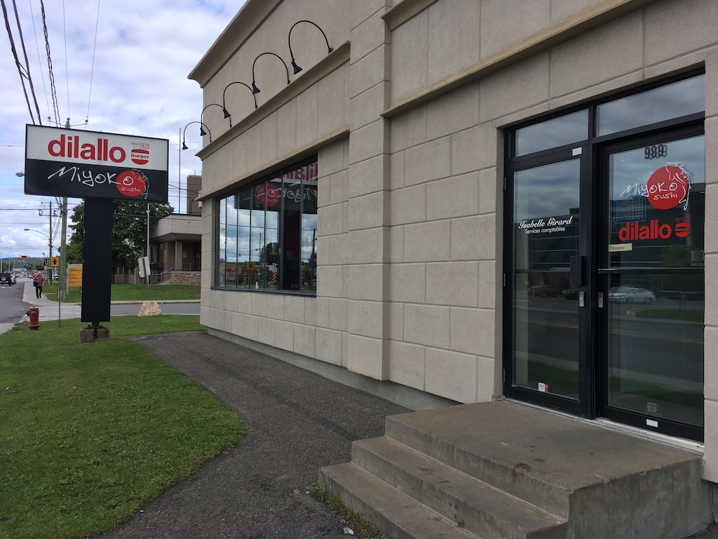 Dilallo Burger | 989 Rue Labelle, Saint-Jérôme, QC J7Z 5N5, Canada | Phone: (450) 431-2352