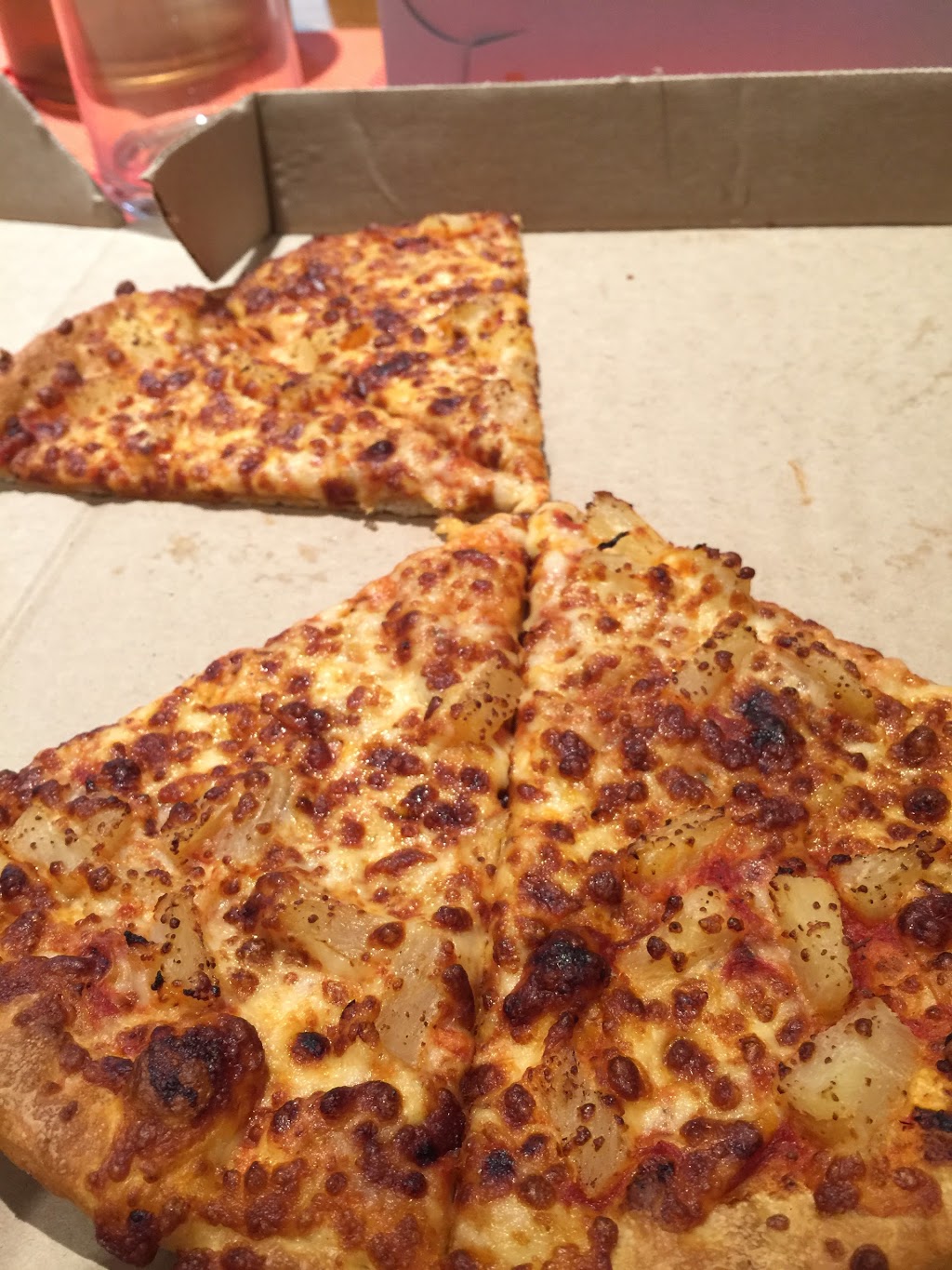 Pizza Hut | 1525 Bristol Road West, Unit 1#7207, Mississauga, ON L5M 4Z1, Canada | Phone: (905) 542-8100