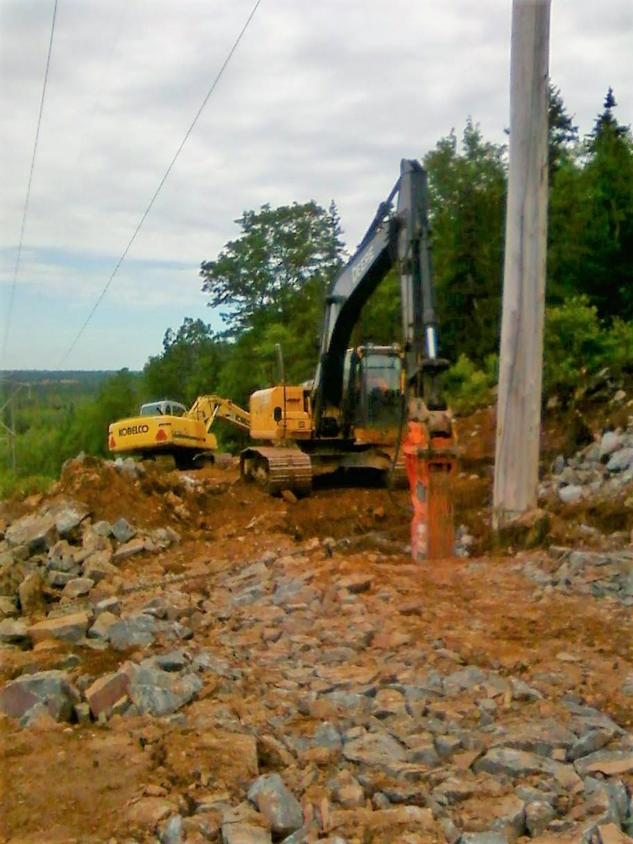 Fred M Dunphy Excavating and Construction Ltd | 237 Lake Major Rd, Dartmouth, NS B2Z 1B3, Canada | Phone: (902) 435-4171