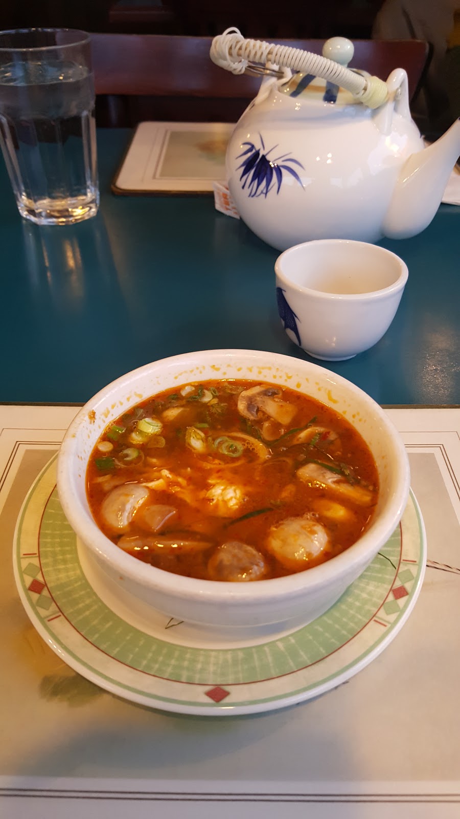 Siam Kitchen | 1050 Bank St, Ottawa, ON K1S 3X2, Canada | Phone: (613) 730-3954