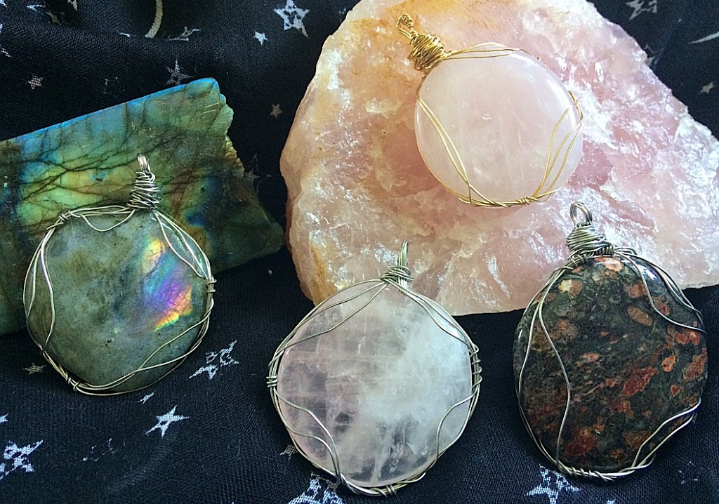 Pine-Opals | 758 Railway Ave, Nanaimo, BC V9R 4L2, Canada | Phone: (250) 729-1750