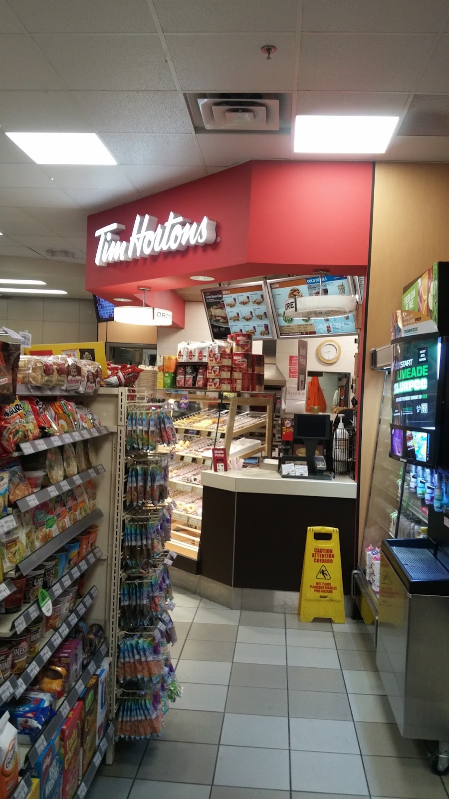 Tim Hortons | 106 W Queens Rd, North Vancouver, BC V7N 2K3, Canada | Phone: (604) 988-9968