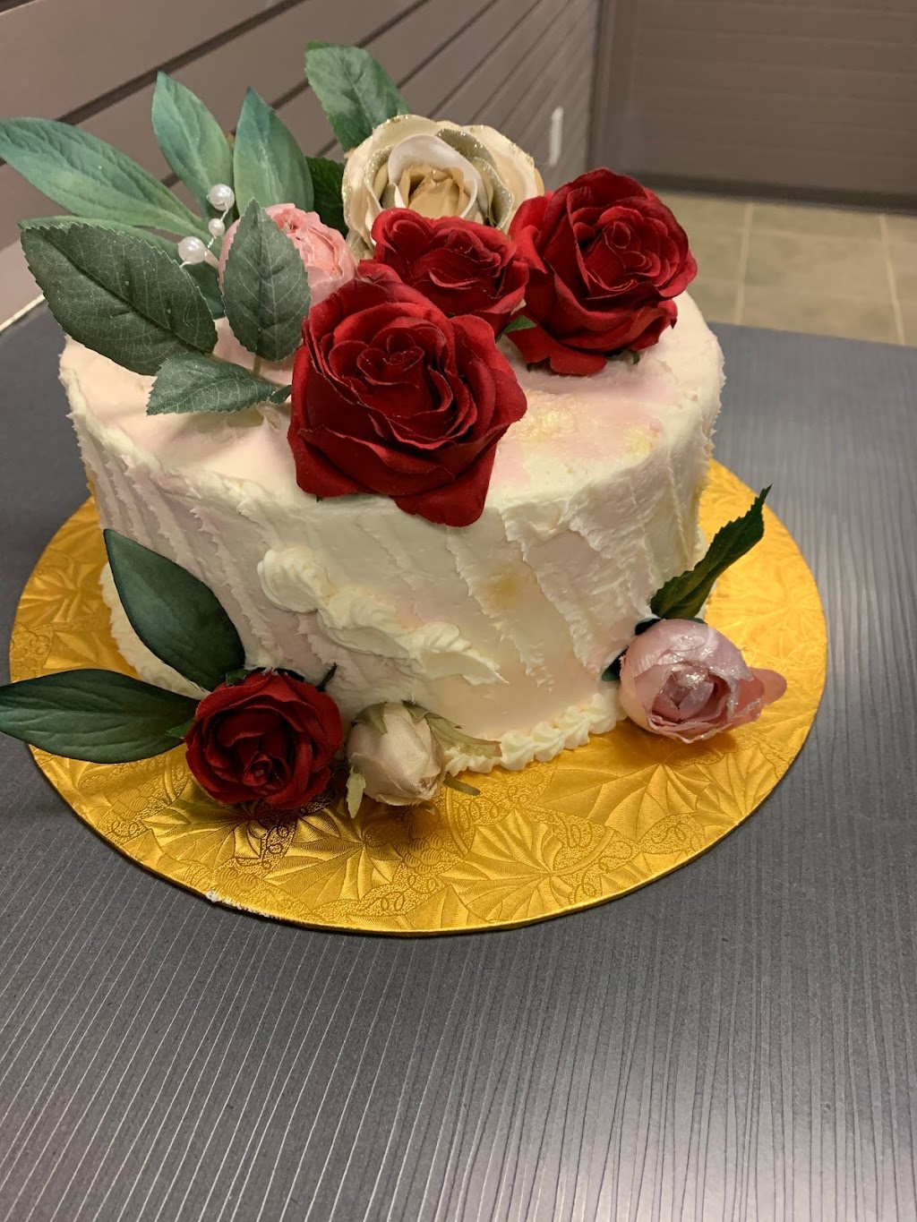 ESM Fine Cakes & Pastries | 9261 34 Ave NW #19, Edmonton, AB T6E 5T5, Canada | Phone: (780) 477-3987