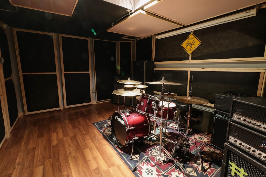 Holland Audio Productions | 139 Millstone Ct, Lucasville, NS B4B 1X7, Canada | Phone: (902) 483-8000