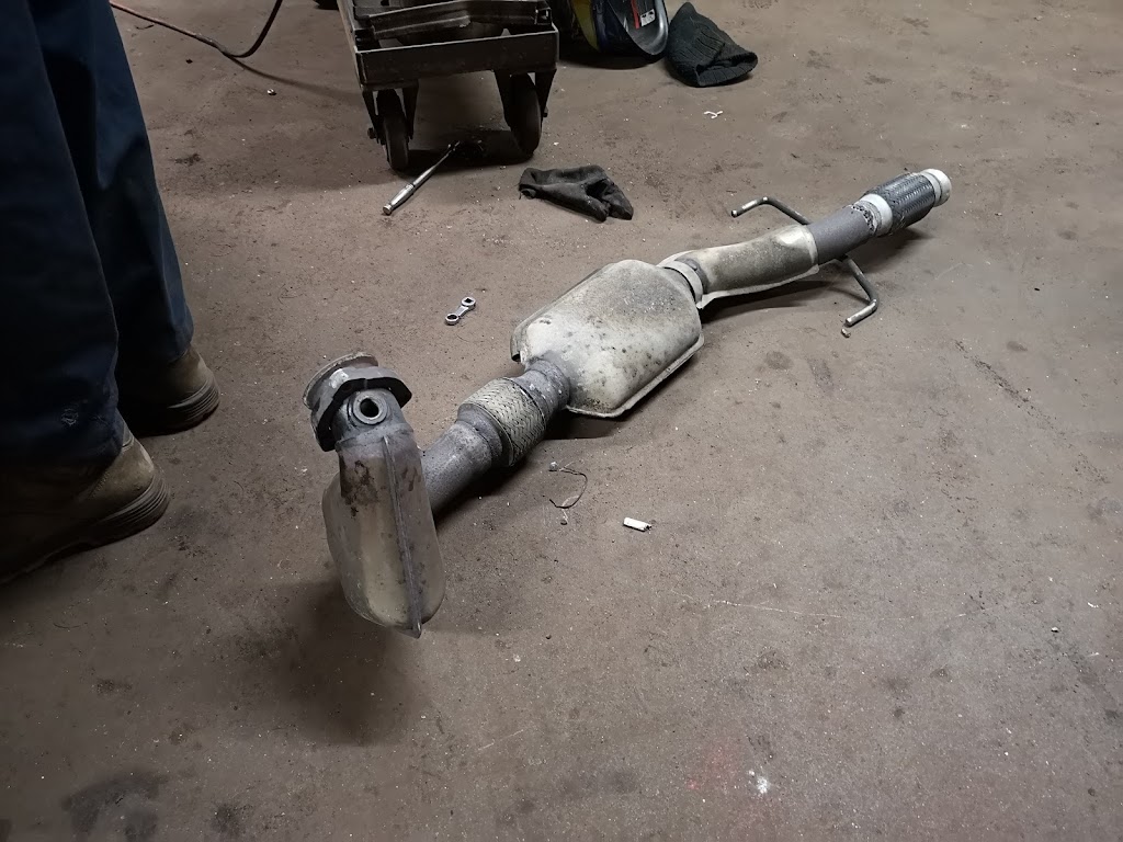 Aawsum Muffler Shop | 490 Waterloo Ct #4, Oshawa, ON L1H 3X1, Canada | Phone: (905) 404-1111