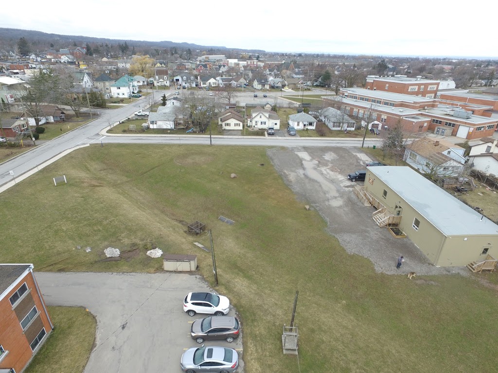 Bomberry Park | 4933 Maple Ave, Beamsville, ON L0R 1B6, Canada