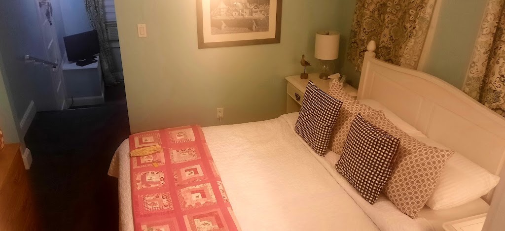 Inn the Elms | 10340 Durham St, Pugwash, NS B0K 1L0, Canada | Phone: (902) 243-2885