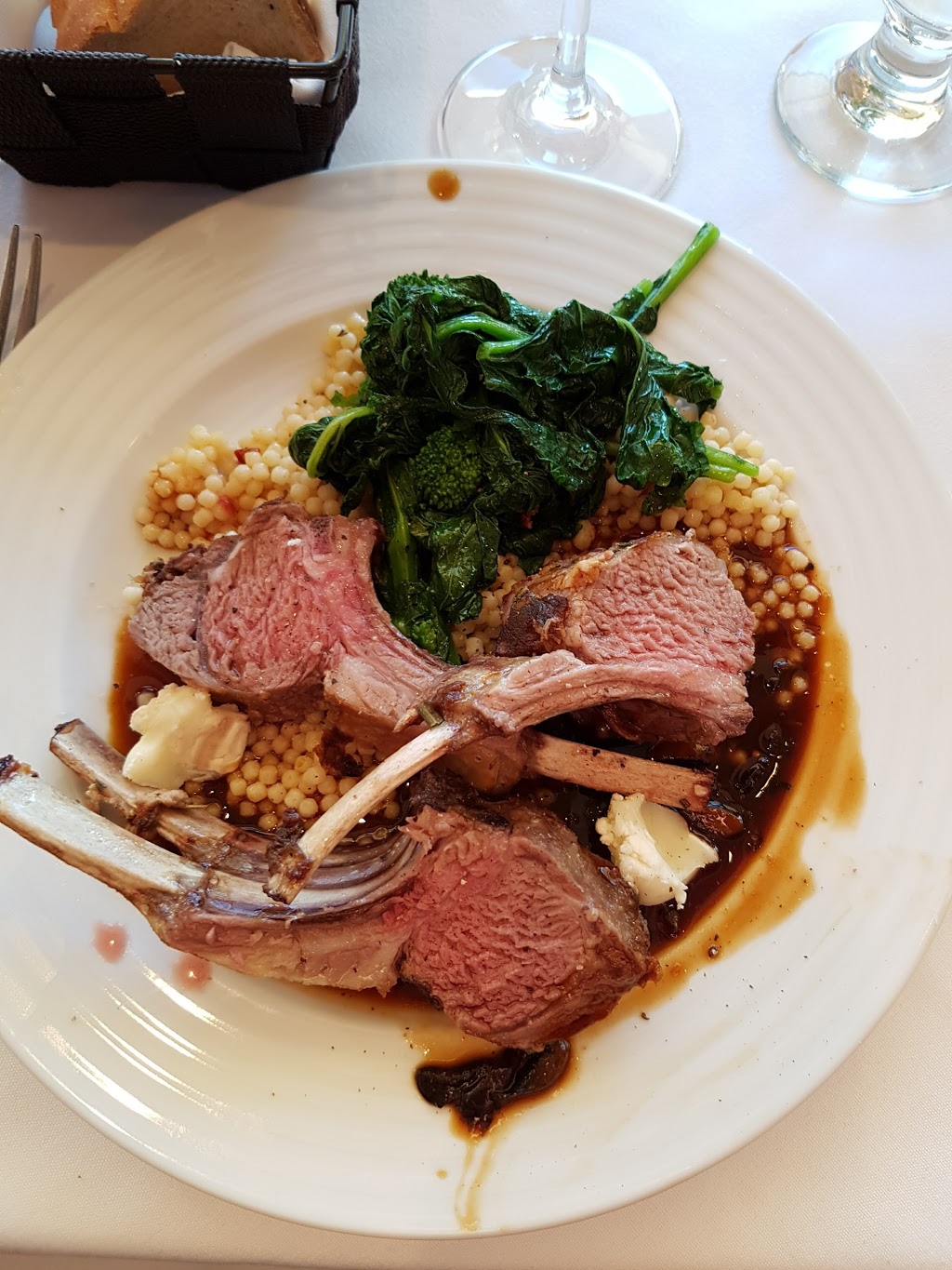 Restaurant Tenuta | 310 Montée des Pionniers, Terrebonne, QC J6V 1S6, Canada | Phone: (450) 585-6606
