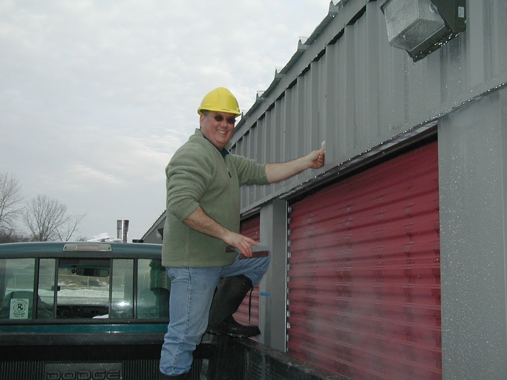 Bellevue Self Storage | 335 Bellevue Dr, Belleville, ON K8N 4Z5, Canada | Phone: (613) 968-2239