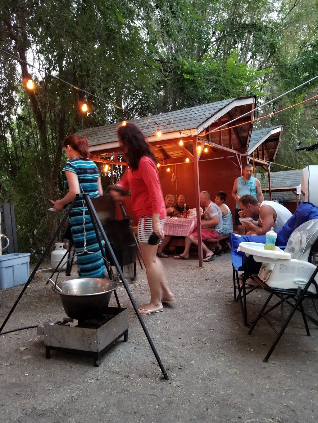 Brookvale Holiday Resort Inc | 1219 E. Lakeshore Drive, Osoyoos, BC V0H 1V6, Canada | Phone: (250) 495-7514